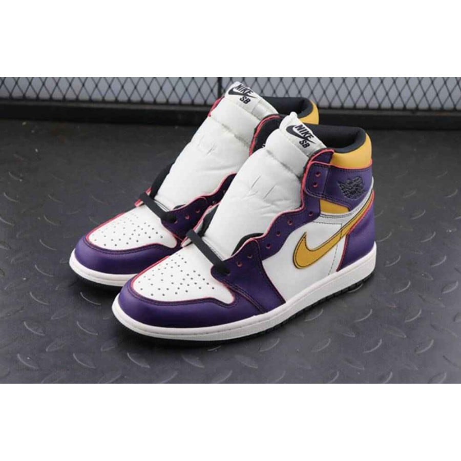 Air Jordan 1 Retro High SB 