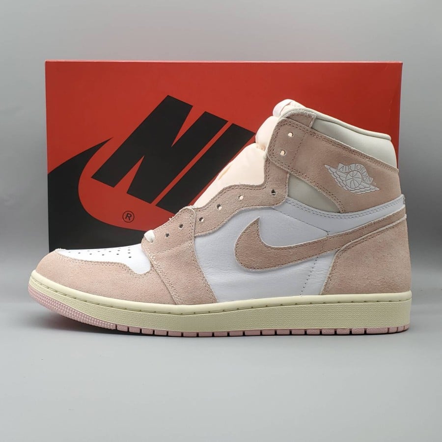 Wmns Air Jordan 1 Retro High OG