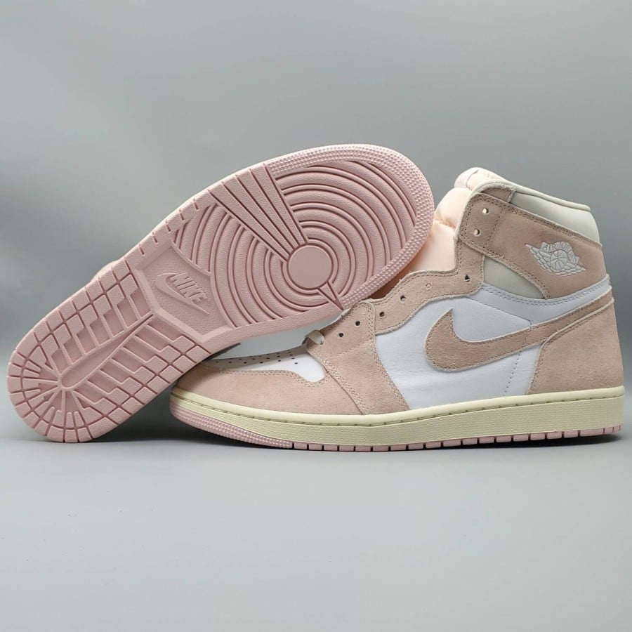 Wmns Air Jordan 1 Retro High OG