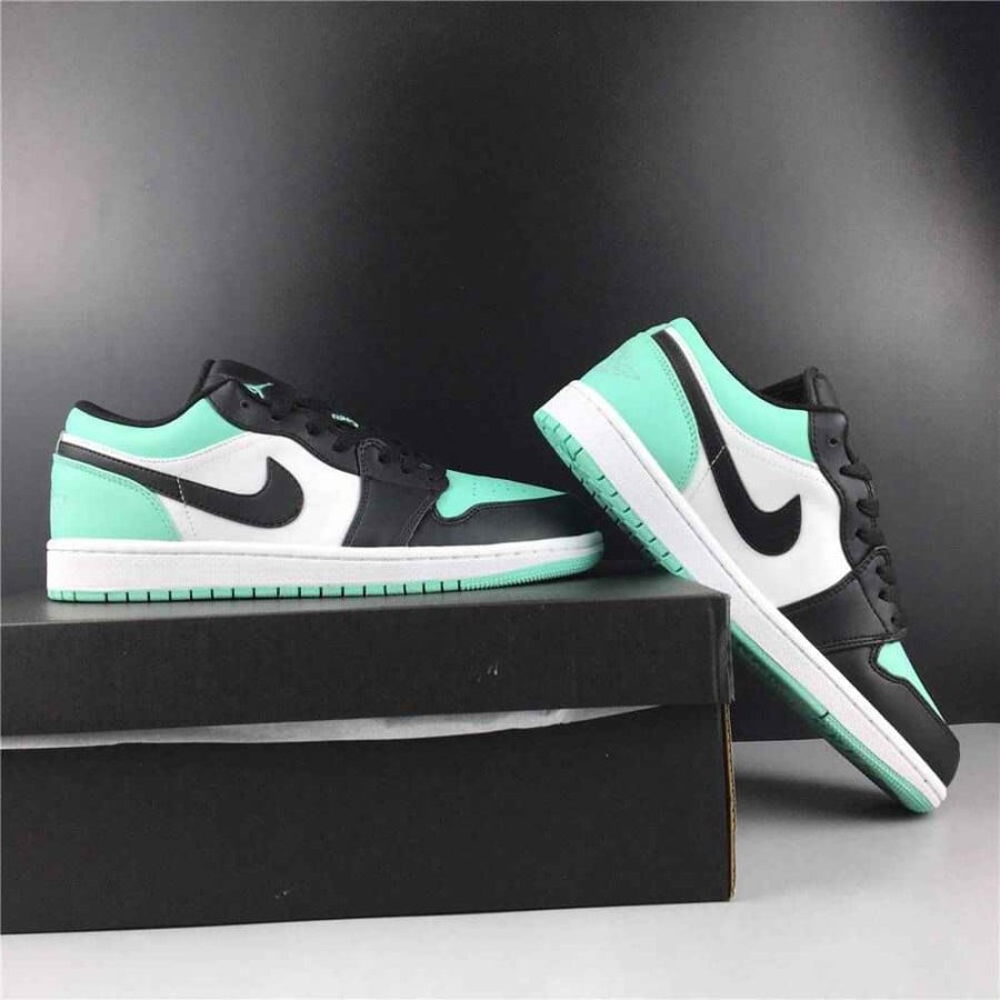 Air Jordan 1 Retro Low 