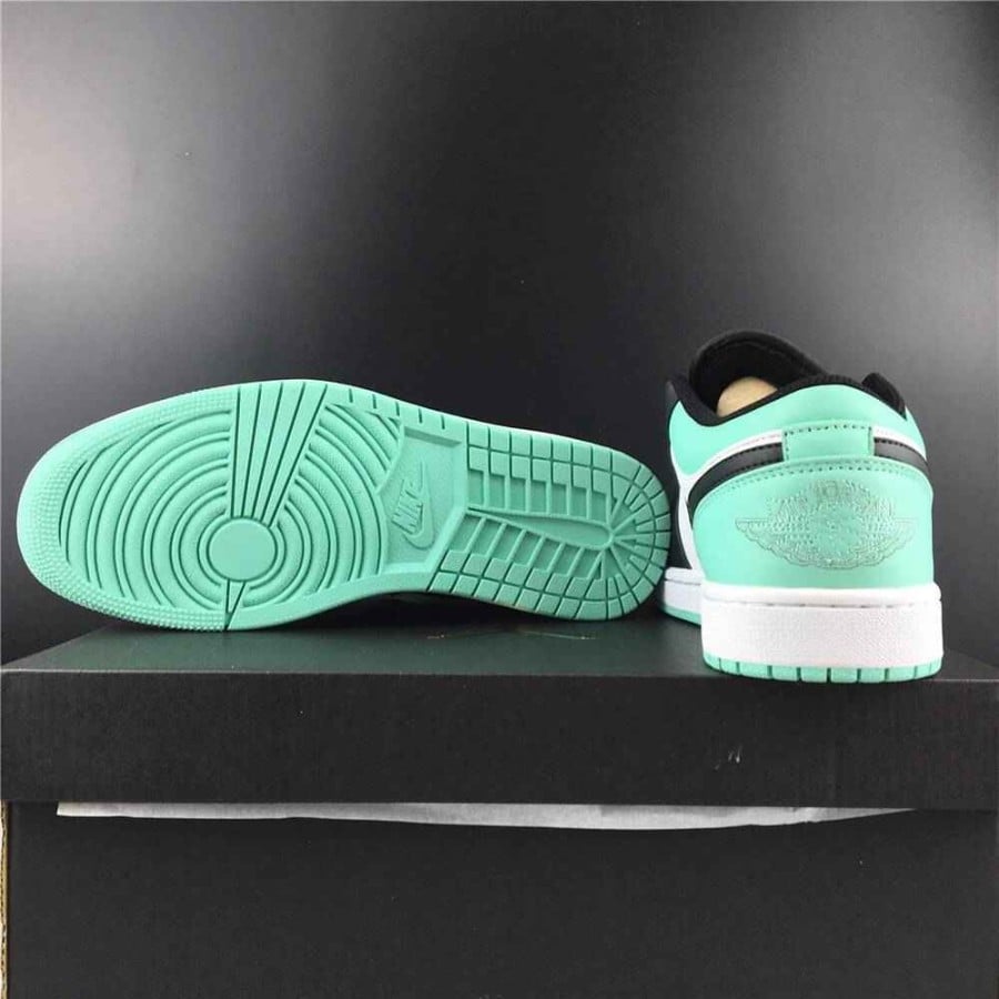 Air Jordan 1 Retro Low 