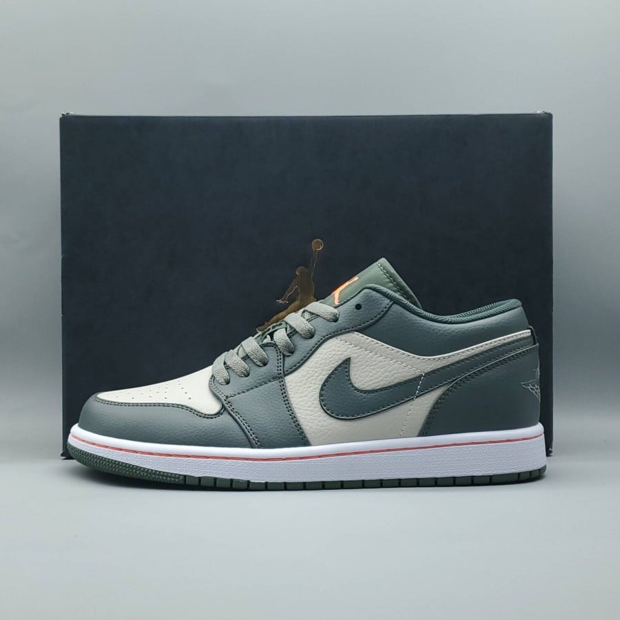 Air Jordan 1 Low 
