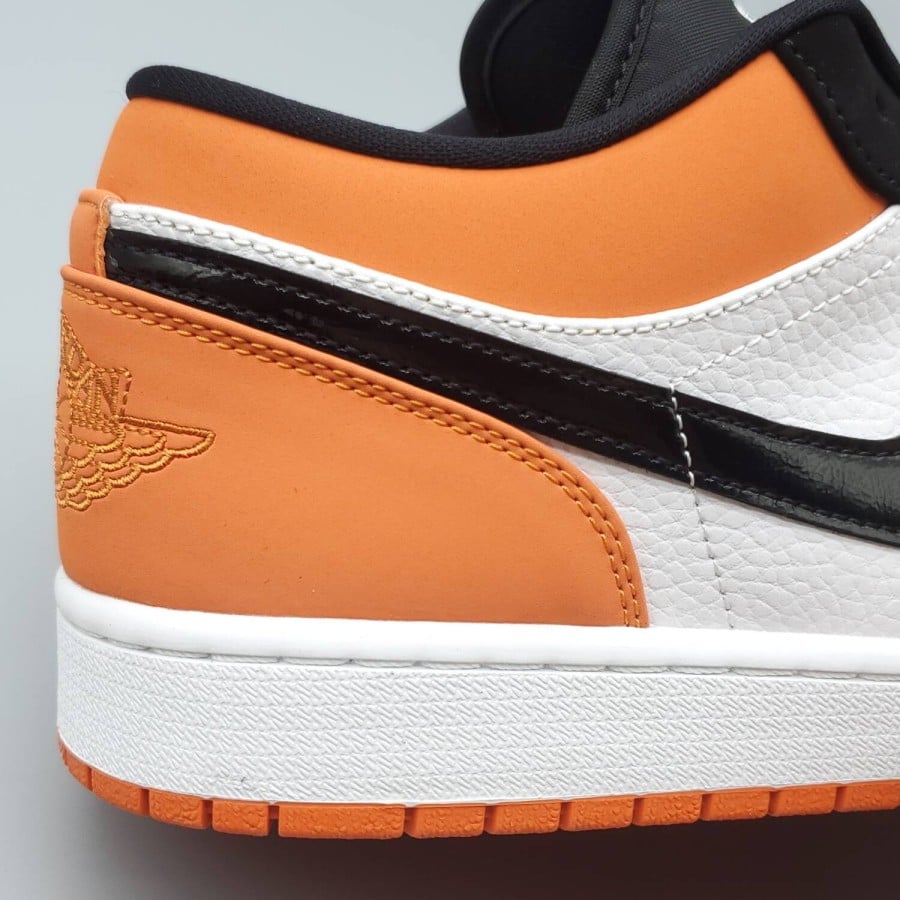 Air Jordan 1 Low 