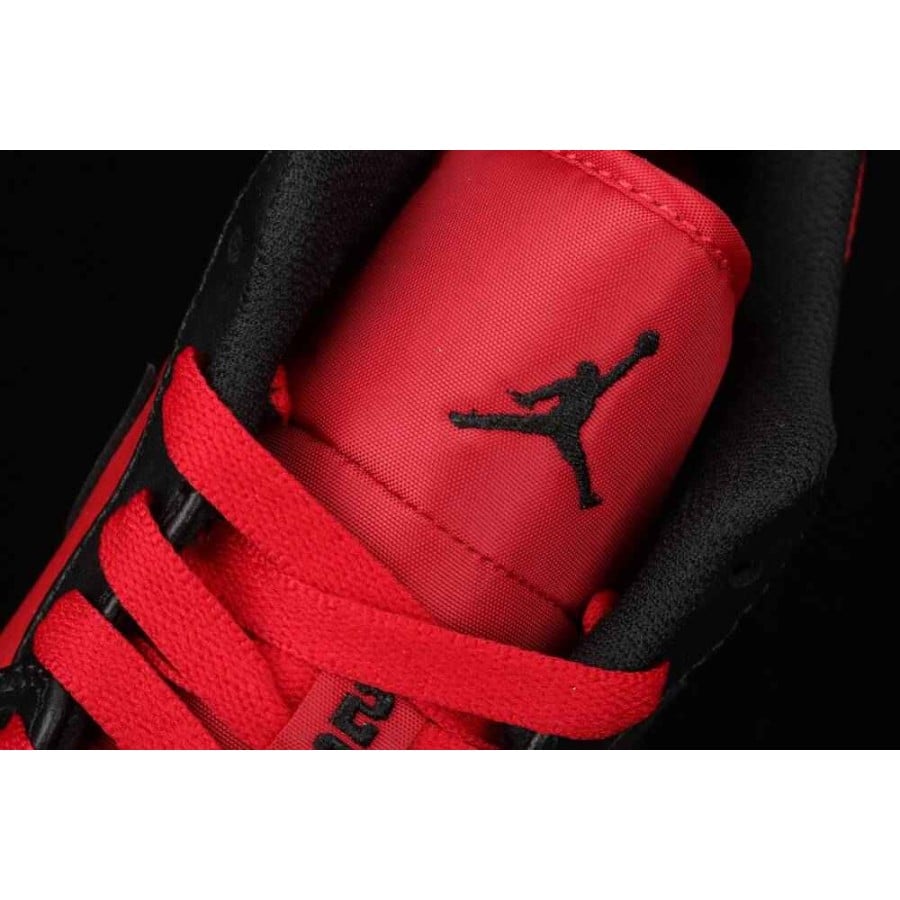 Air Jordan 1 Retro Low 