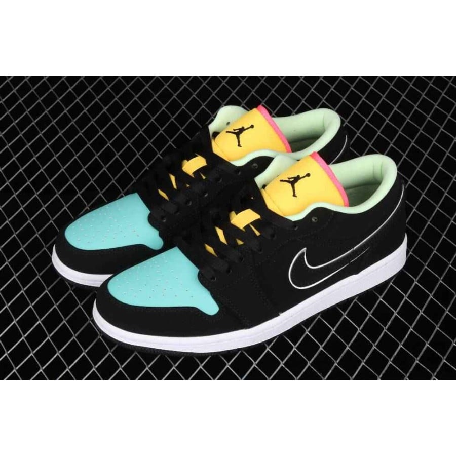 Air Jordan 1 Low SE 