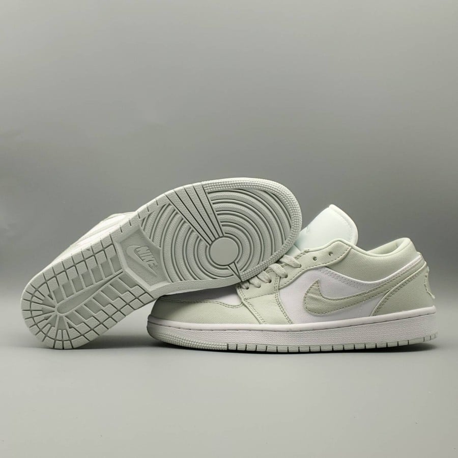 Wmns Air Jordan 1 Low 