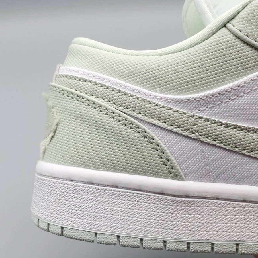 Wmns Air Jordan 1 Low 