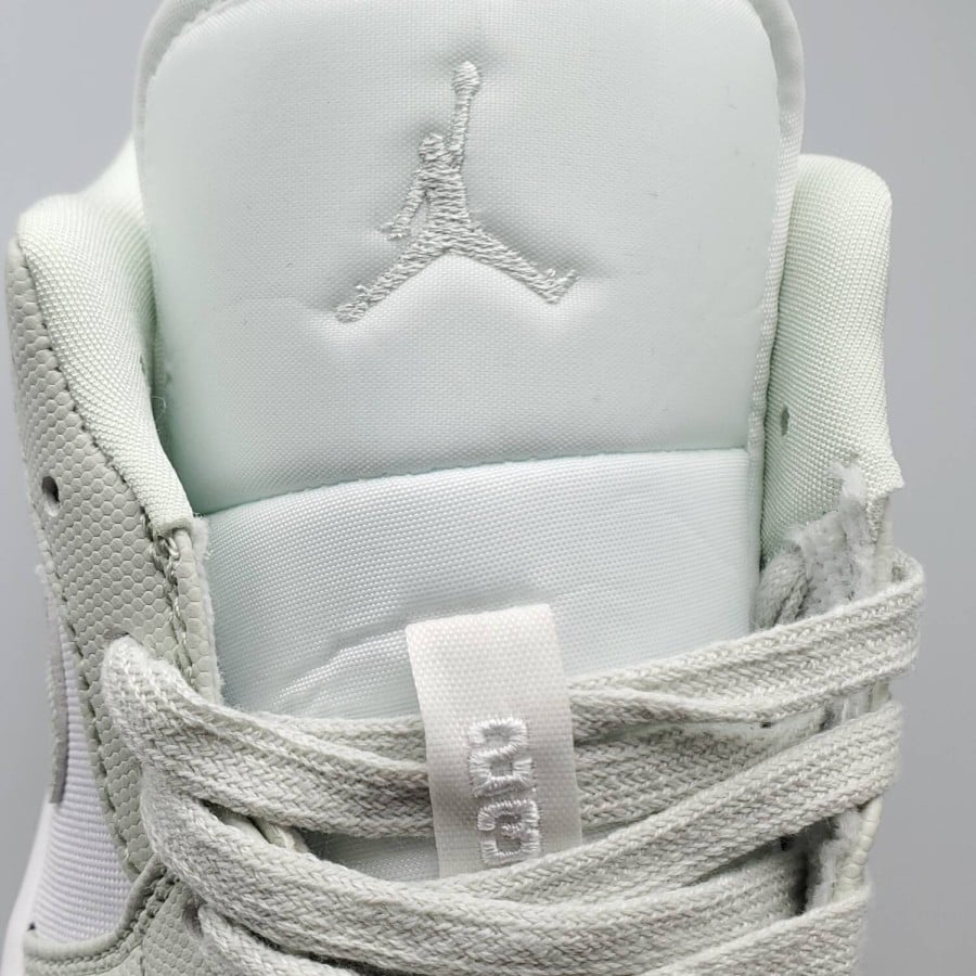 Wmns Air Jordan 1 Low 