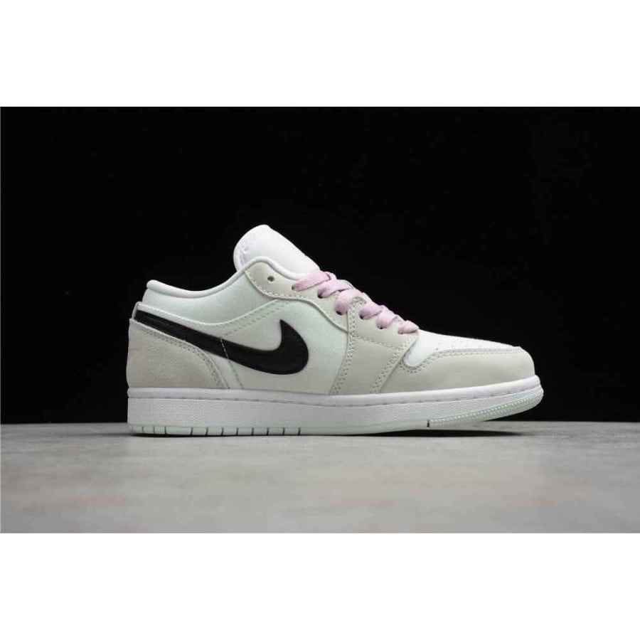 Wmns Air Jordan 1 Low SE 