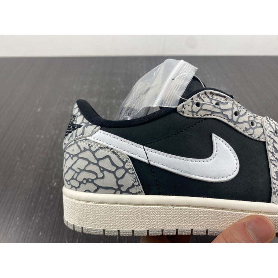 Air Jordan 1 Retro Low OG 