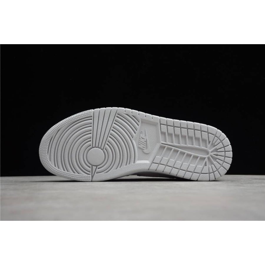 Air Jordan 1 Retro Low OG 