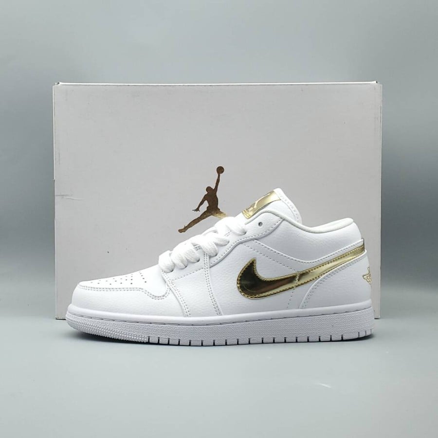 Wmns Air Jordan 1 Retro Low 