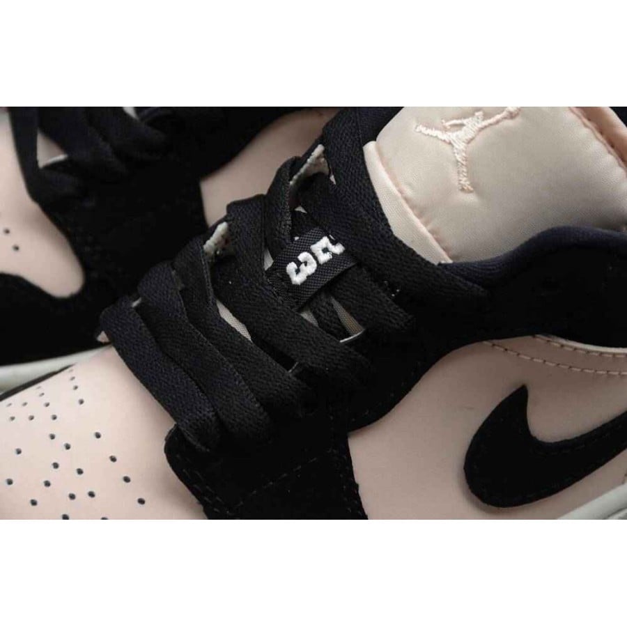 Wmns Air Jordan 1 Low 