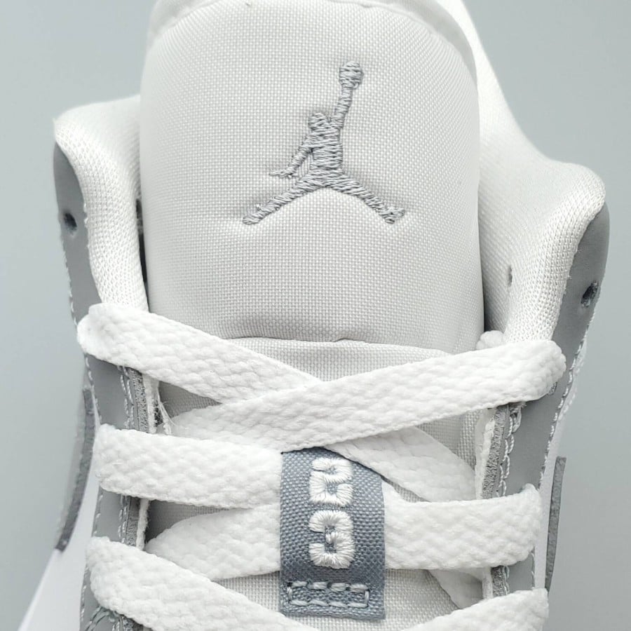 Wmns Air Jordan 1 Low 