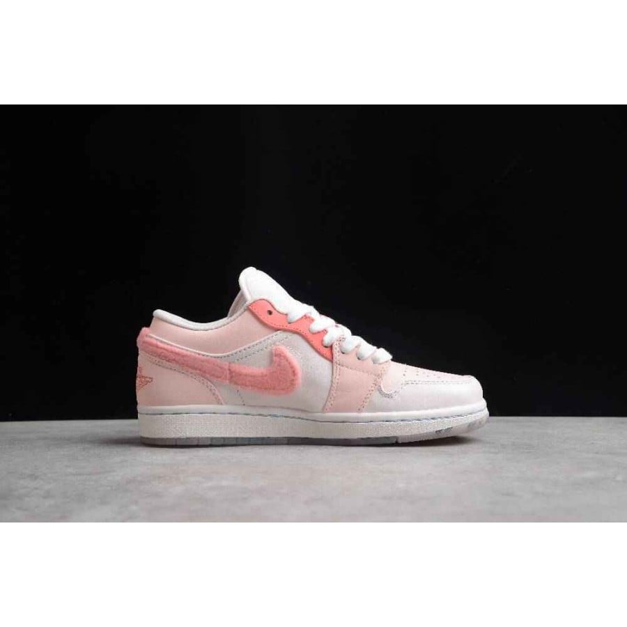 Wmns Air Jordan 1 Low SE 