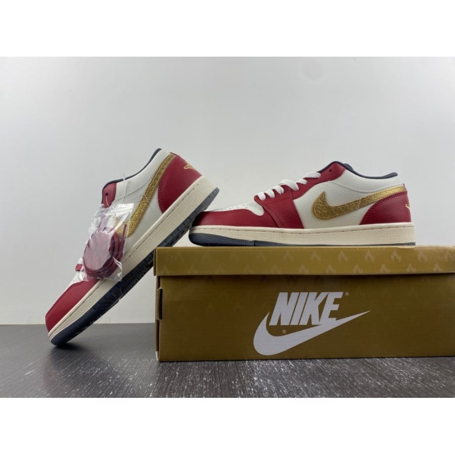 Wmns Air Jordan 1 Low SE 