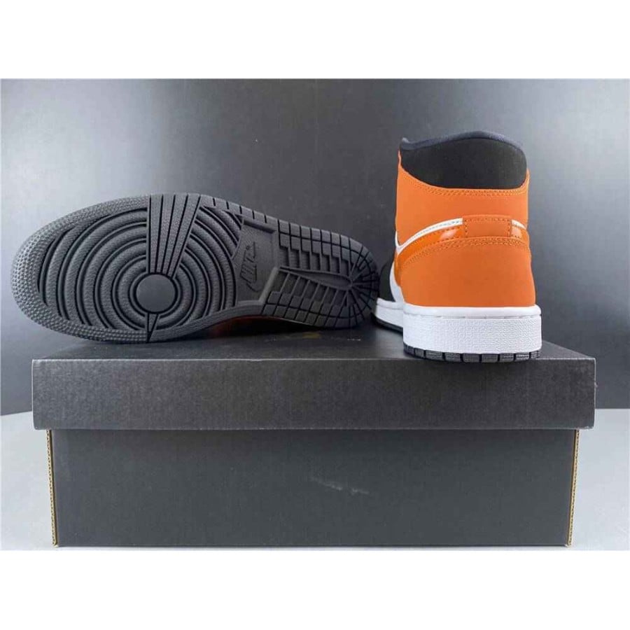 Air Jordan 1 Mid