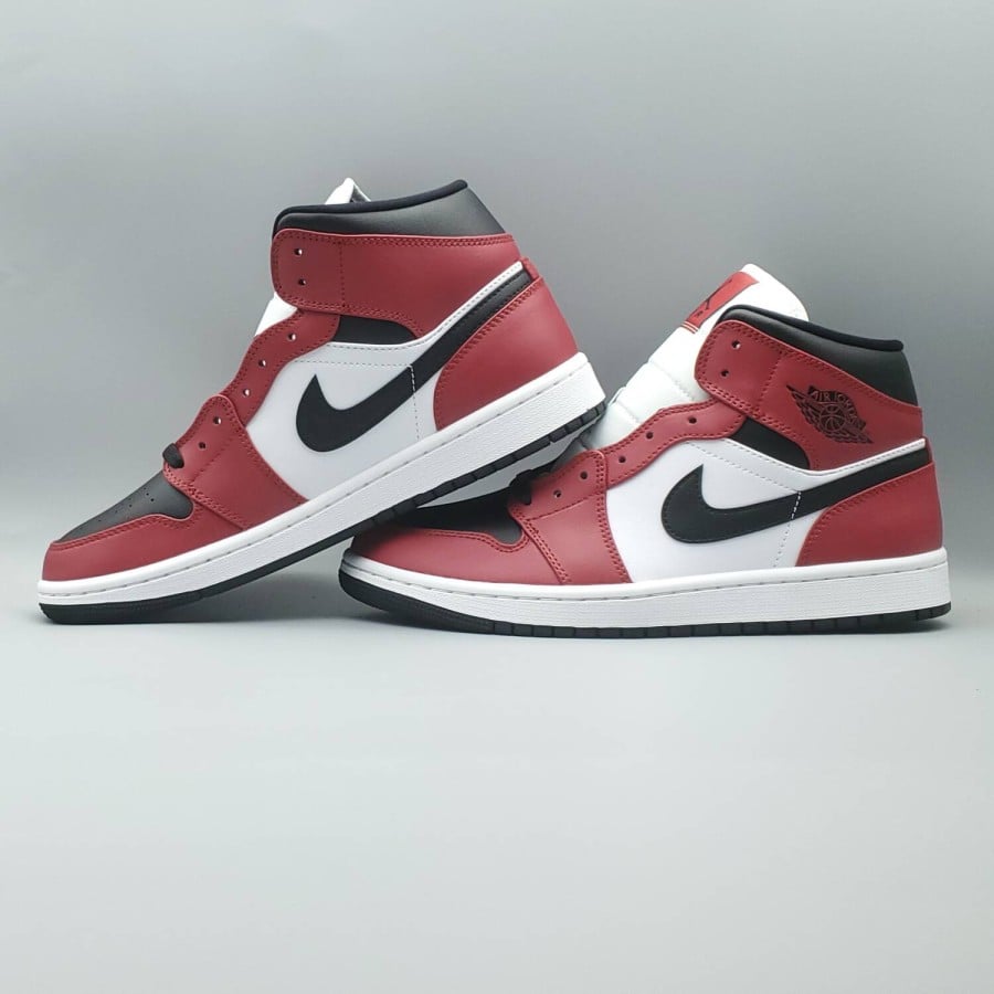 Air Jordan 1 Mid 