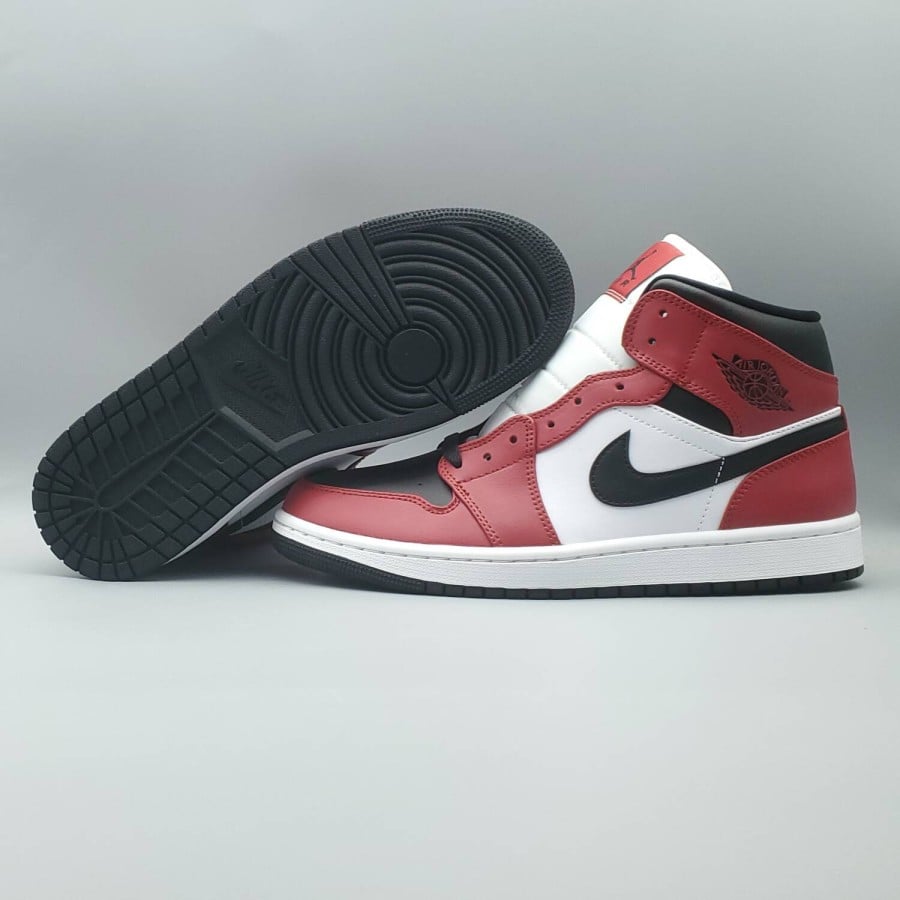 Air Jordan 1 Mid 