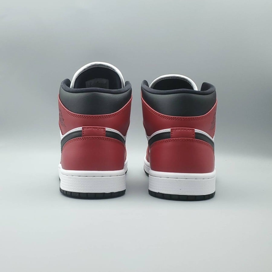 Air Jordan 1 Mid 