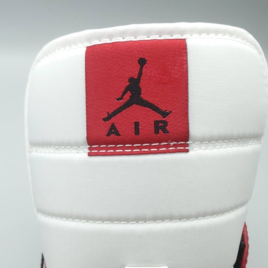 Air Jordan 1 Mid 