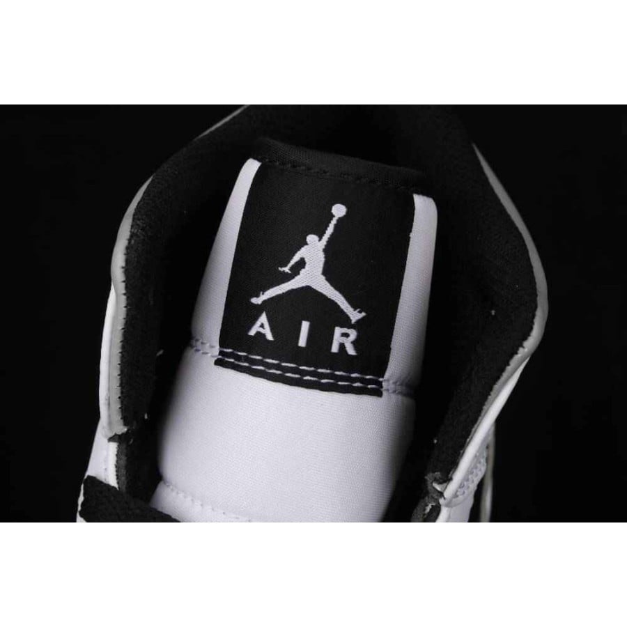 Air Jordan 1 Mid 