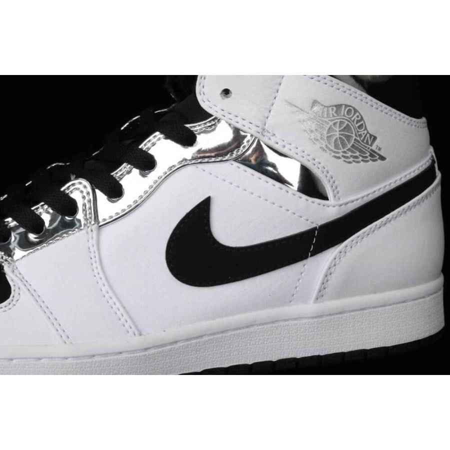Air Jordan 1 Mid 