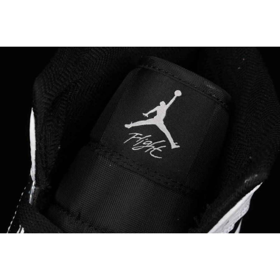 Air Jordan 1 Mid 