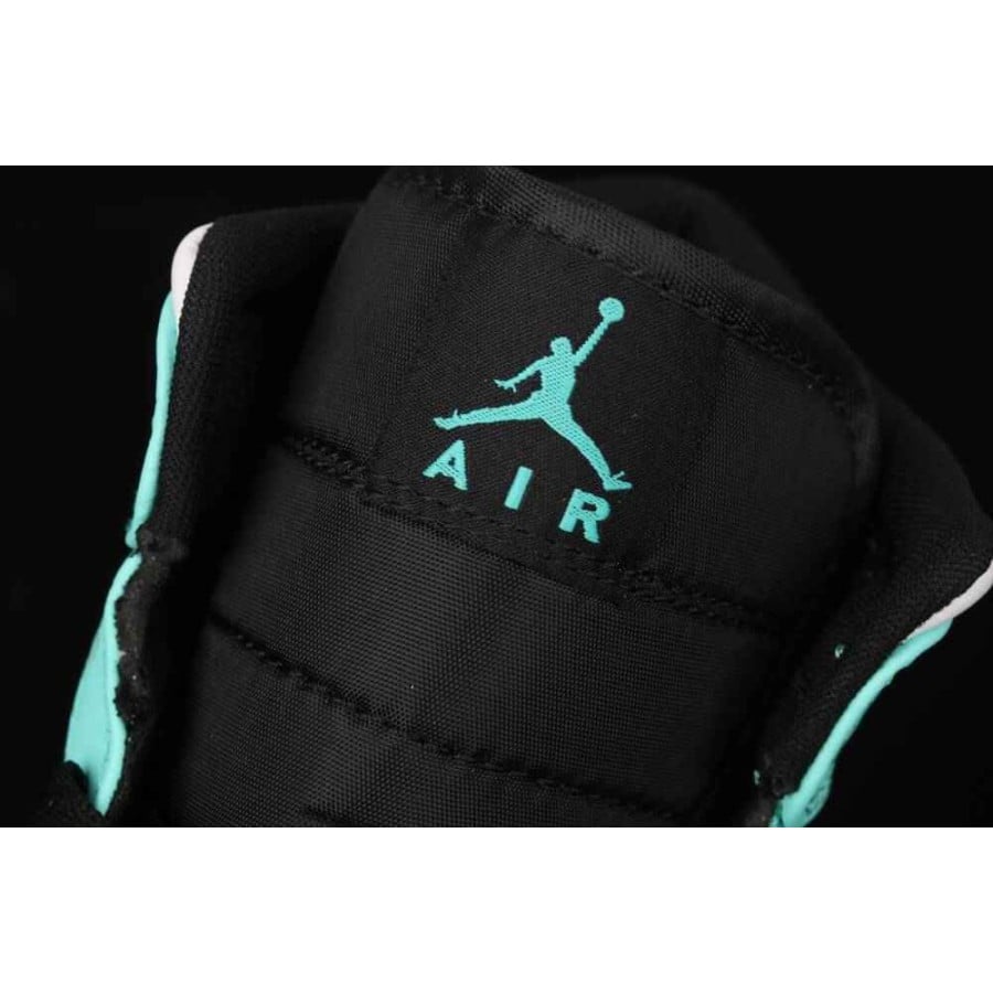 Air Jordan 1 Mid 