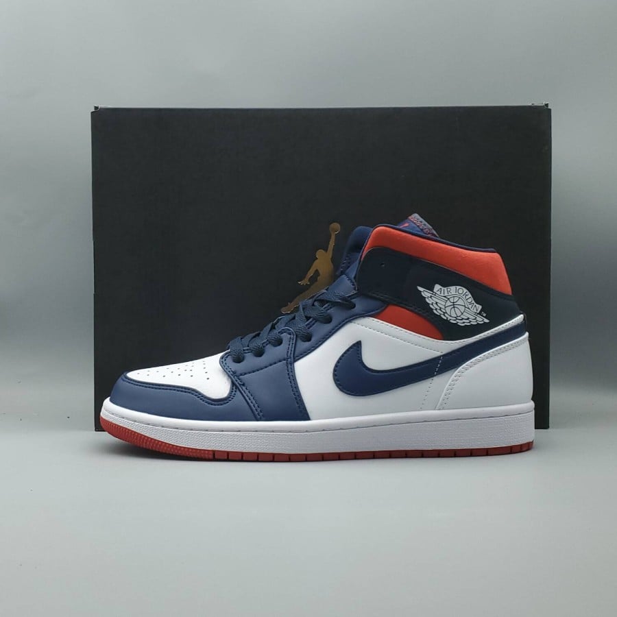 Air Jordan 1 Mid SE 