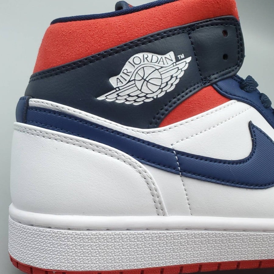 Air Jordan 1 Mid SE 