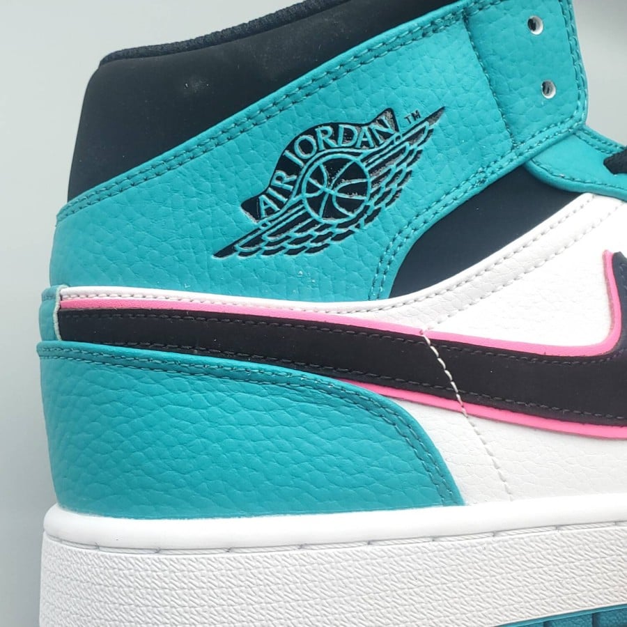 Air Jordan 1 Mid SE 