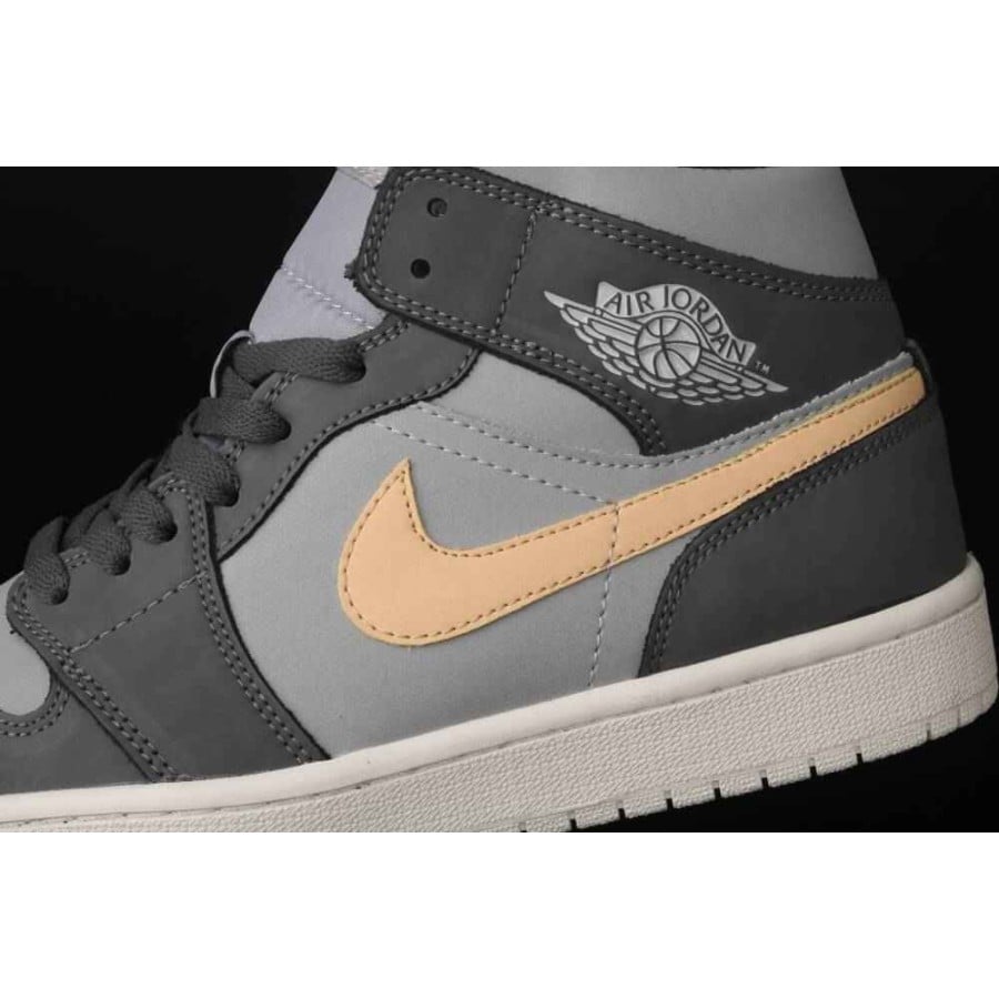 Wmns Air Jordan 1 Mid 