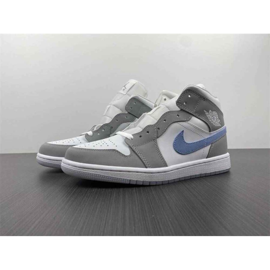 Wmns Air Jordan 1 Mid 