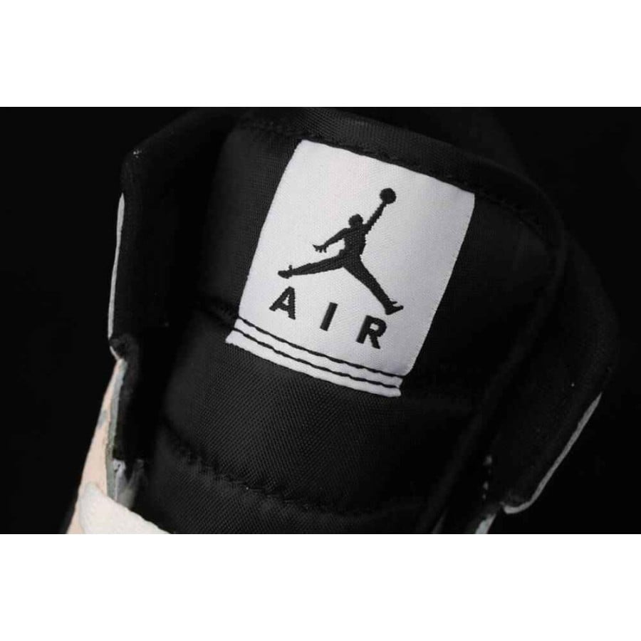 Wmns Air Jordan 1 Mid 
