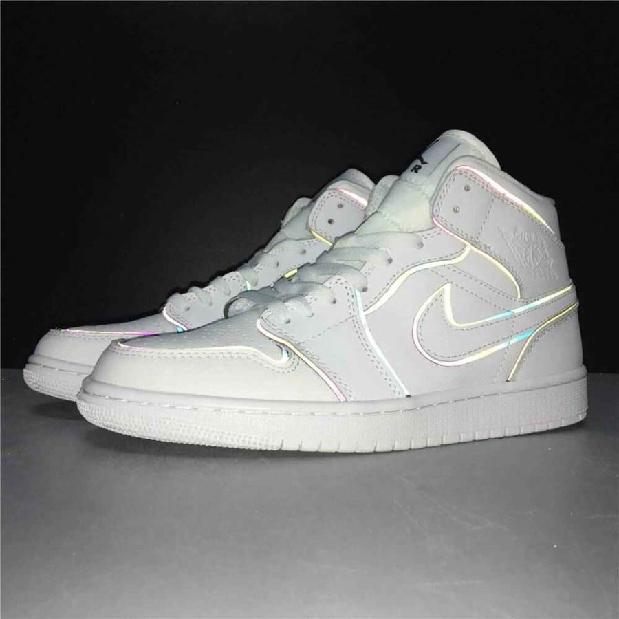 Wmns Air Jordan 1 Mid SE