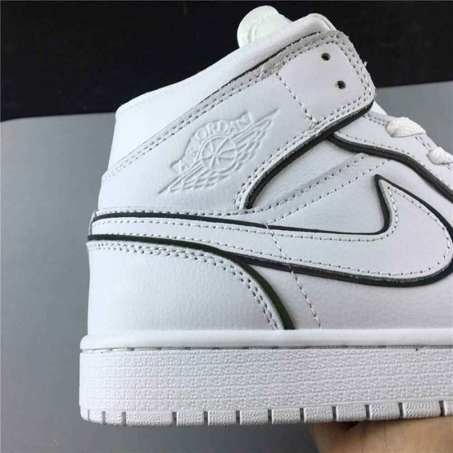 Wmns Air Jordan 1 Mid SE