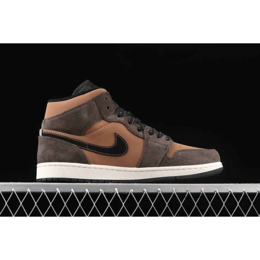 Air Jordan 1 Mid SE 