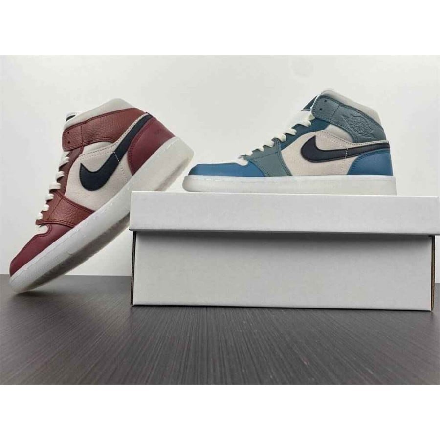 Wmns Air Jordan 1 Mid 
