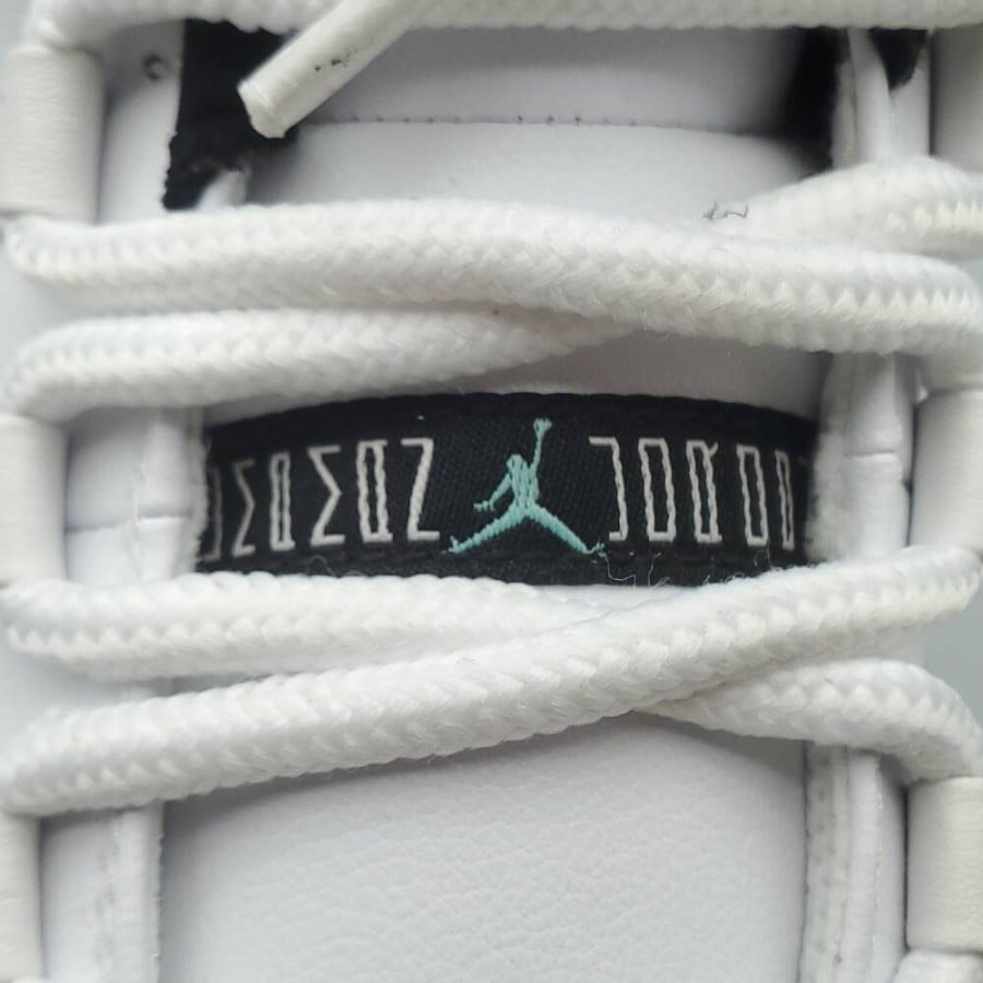 Air Jordan 11 Retro Low 
