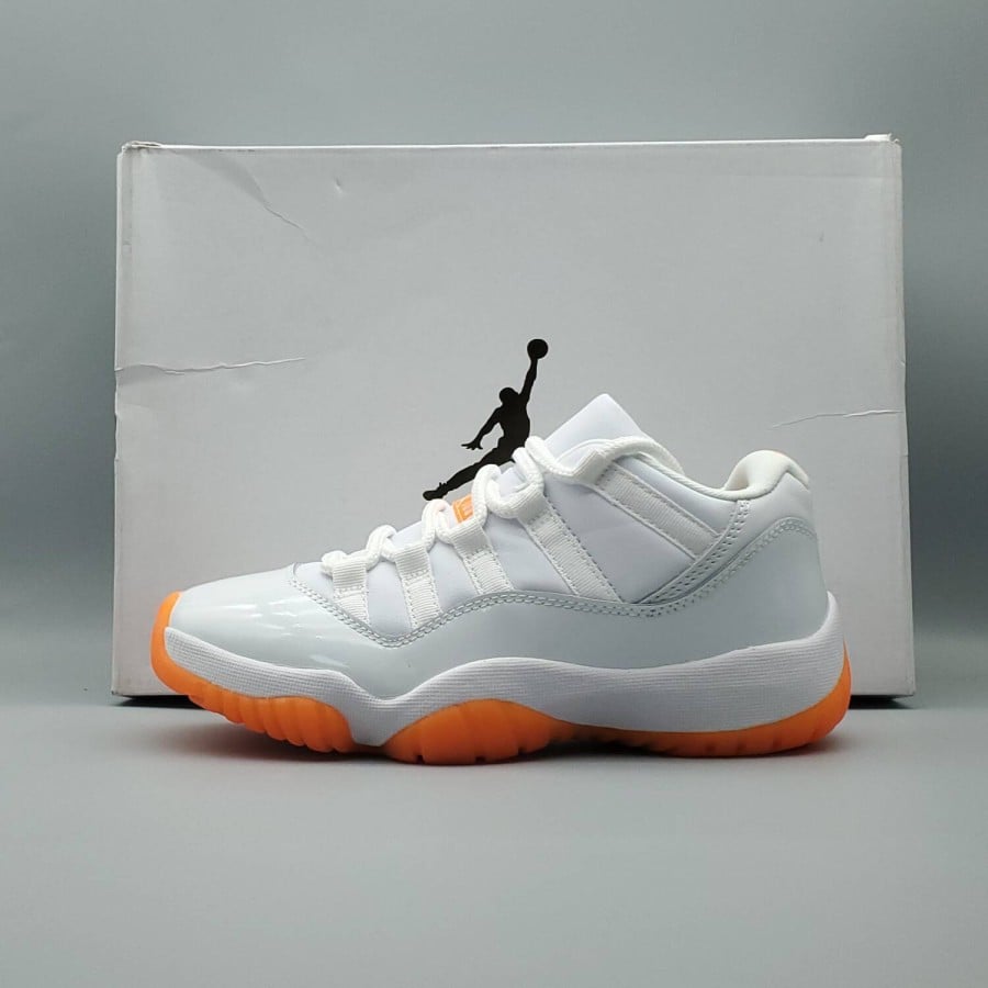 Wmns Air Jordan 11 Retro Low 