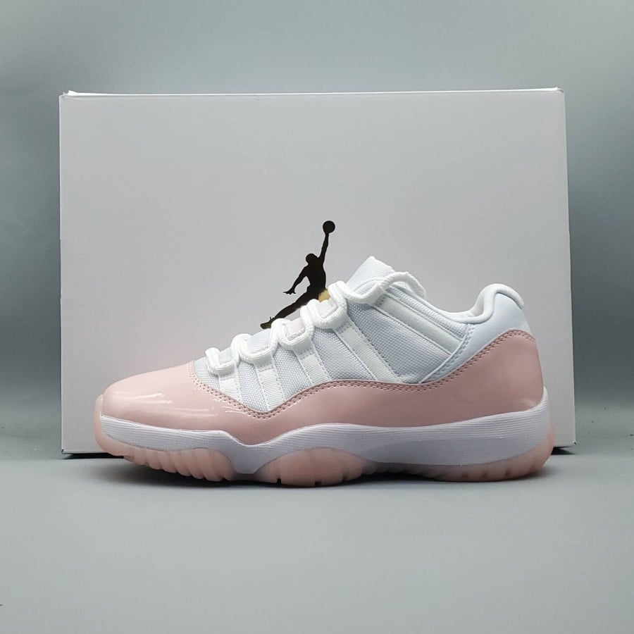 Wmns Air Jordan 11 Retro Low 