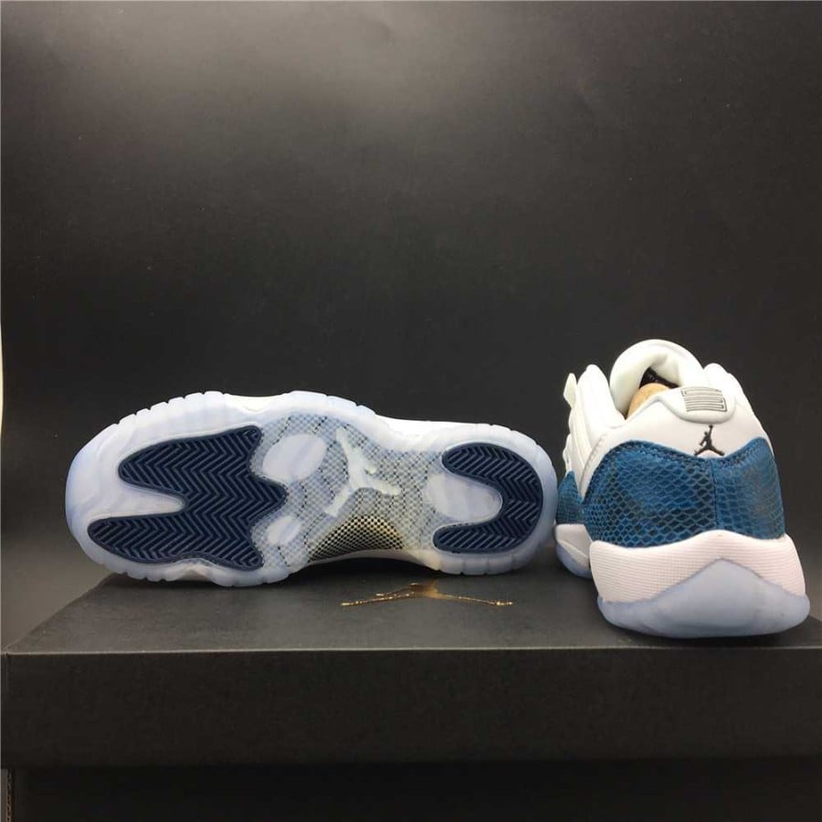 Air Jordan 11 Retro Low 