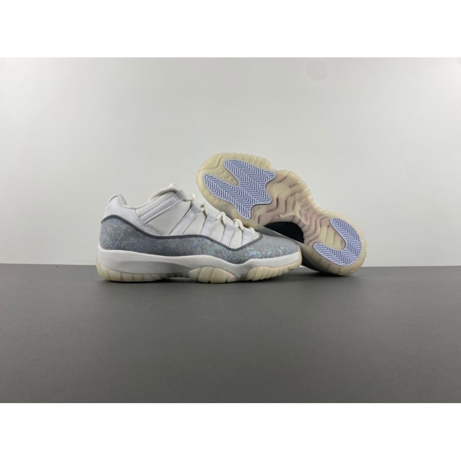 Air Jordan 11 Retro Low 