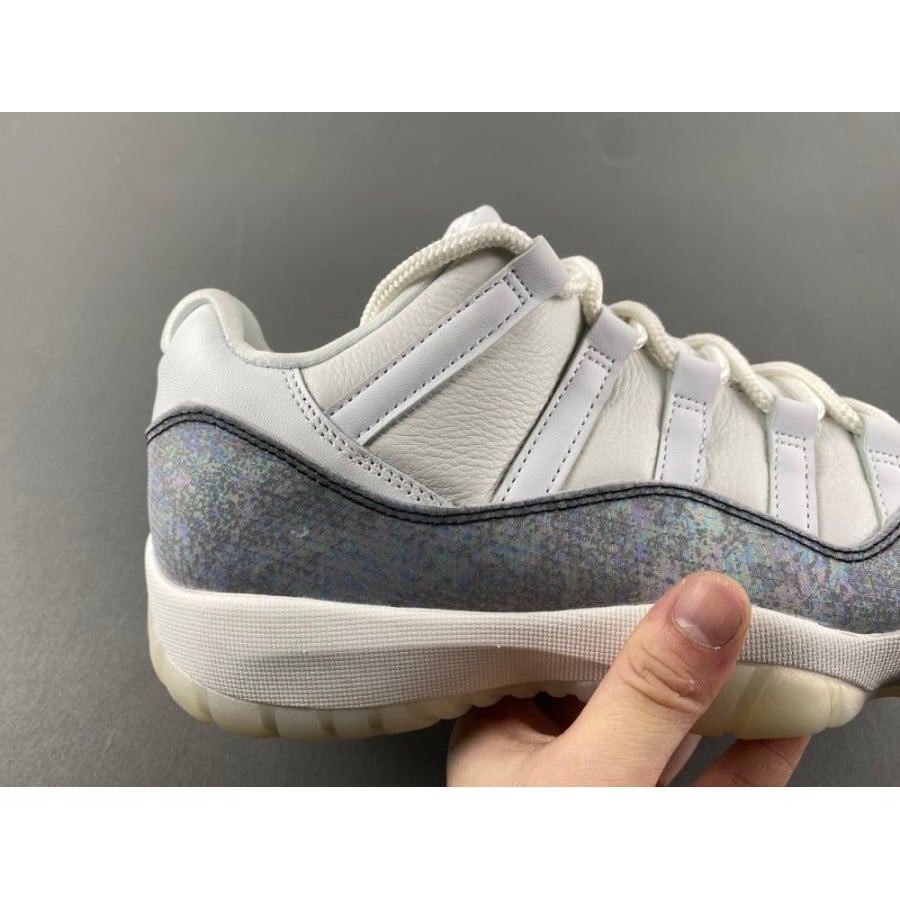 Air Jordan 11 Retro Low 