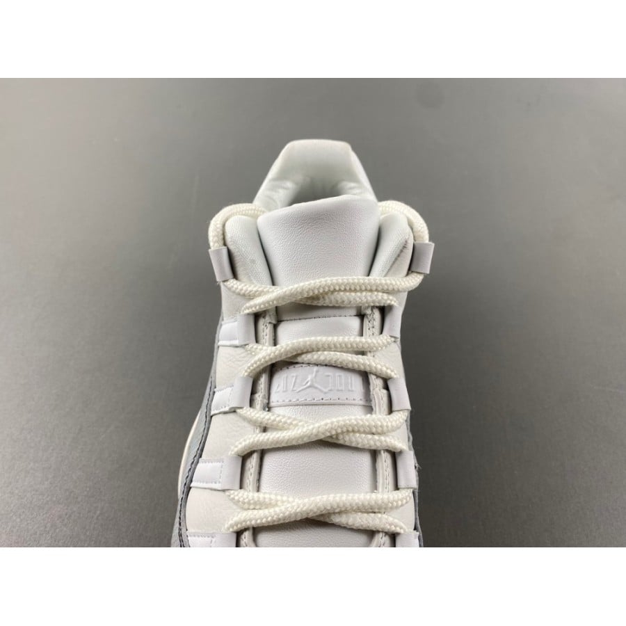Air Jordan 11 Retro Low 