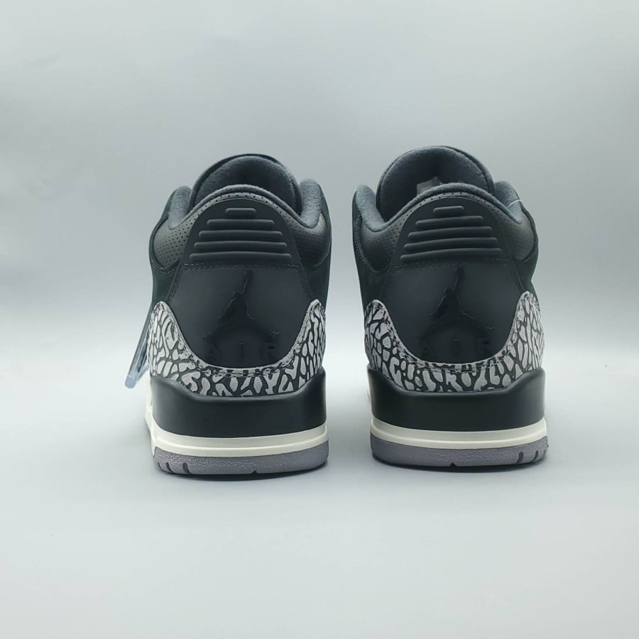 Wmns Air Jordan 3 Retro 