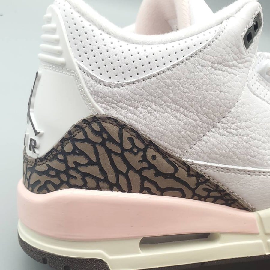 Wmns Air Jordan 3 Retro 