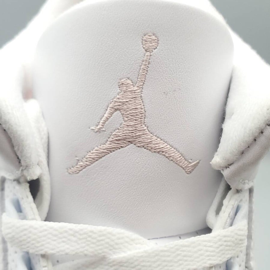 Wmns Air Jordan 3 Retro 
