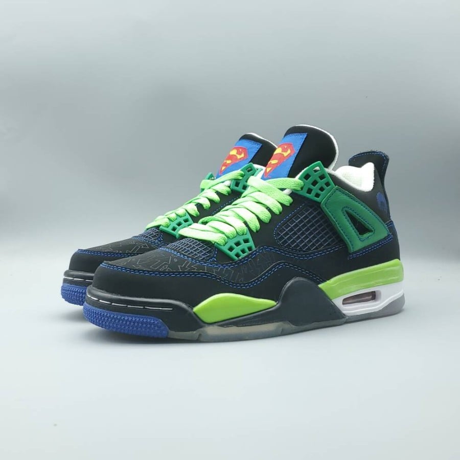 Air Jordan 4 Retro 